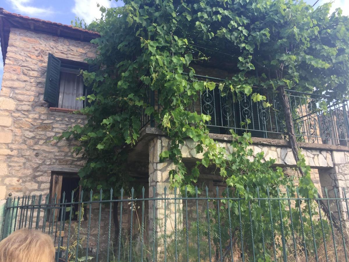 Ferienwohnung Kesemi Kalavryta Exterior foto